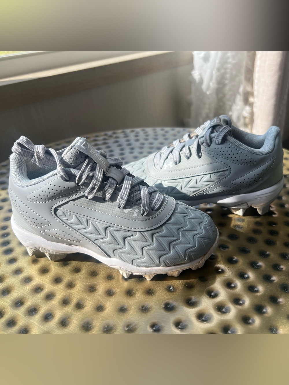 Boys Under Armour Baseball / TBall Cleats 10K
